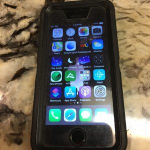 iPhone 5SE 16GB Silver w/Otter Box